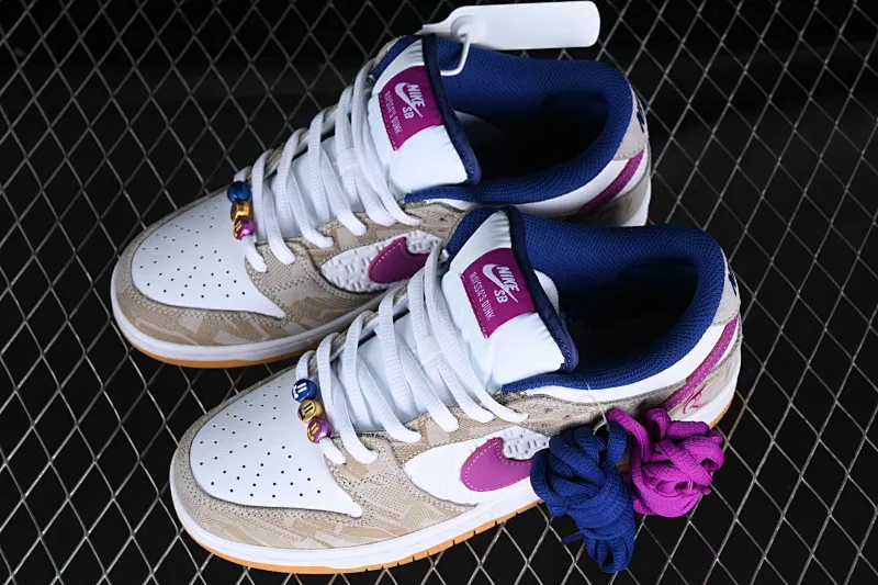 All Categories Nk SB Dunk Series Nk SB Dunk Low Low-top sneakers F version Rayssa Leal x Nk SB Dunk Low Rayssa Leal co-branded SB low-top casual sneakers FZ5251-001